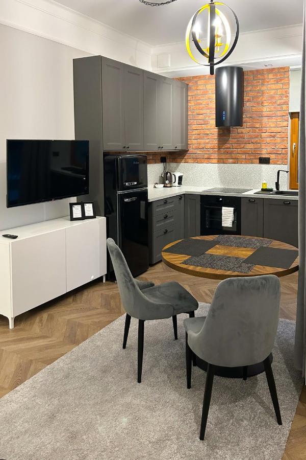 Labo Apartment Metro Mlociny Warsaw Exterior photo